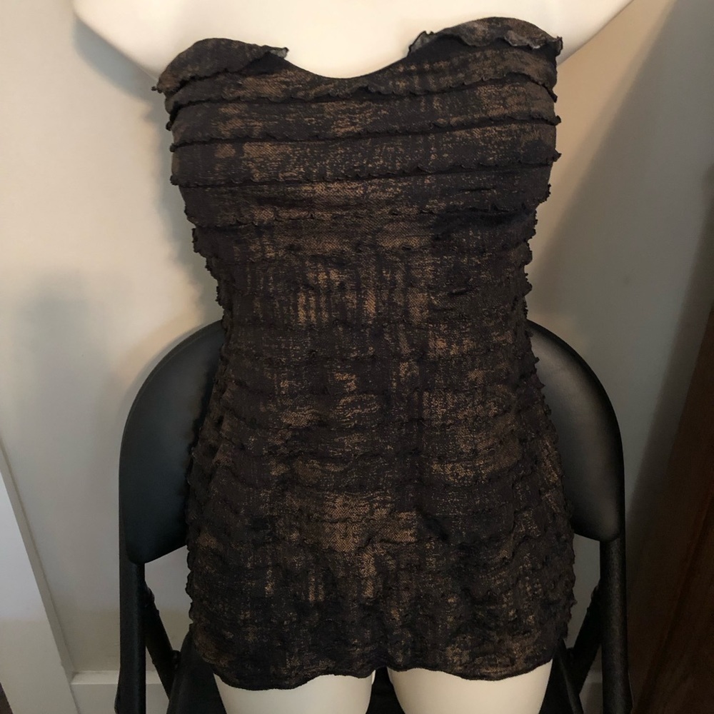 Charlotte Russe black and gold sleeveless top, L